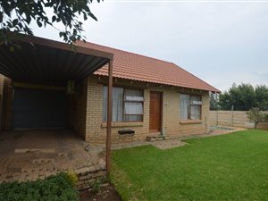 2 Bed Townhouse in Langenhoven Park