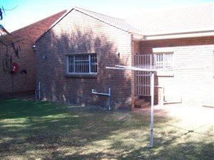 3 Bed Townhouse in Elandsrand