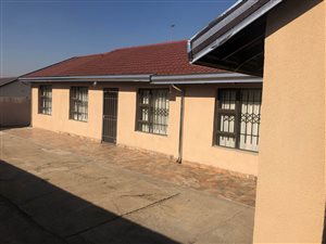 3 Bed House in Moroka