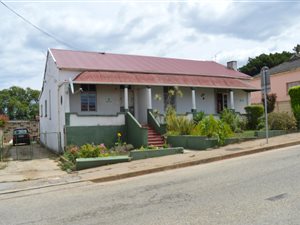 4 Bed House in College Hill