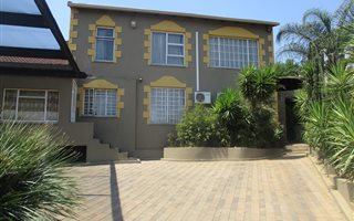 5 Bedroom House in Elandshaven