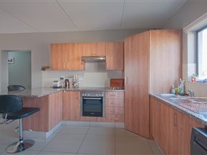 3 Bed Apartment in Pomona