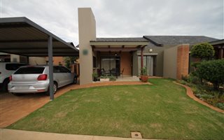 1 Bedroom Apartment in Retire at Midstream