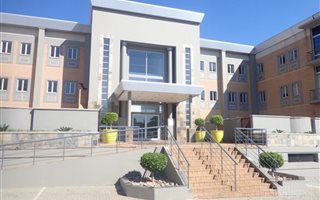 425 m² Office Space in Bryanston