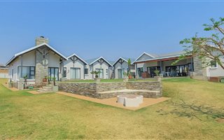 5 Bedroom House in Mooikloof Glen