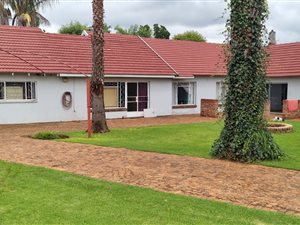 4 Bed House in Pollak Park