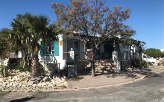 3 Bedroom House in Langebaan North