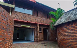 4 Bedroom Duplex in Berea