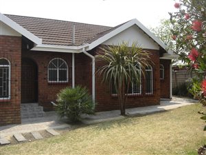 3 Bed House in Esther Park