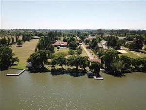 5 Bed House in Lochvaal