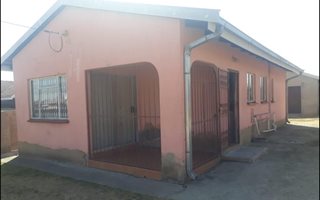 3 Bedroom House in Madadeni