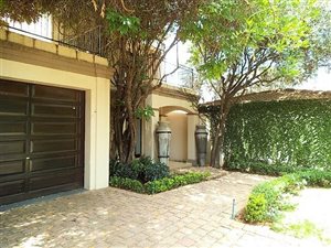 4 Bed House in Dainfern Golf Estate