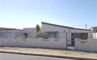 3 Bedroom House in Bishop Lavis
