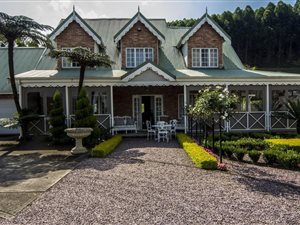 5 Bedroom House in Oak Park