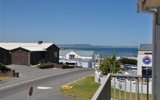 5 Bedroom House in Van Dyks Bay
