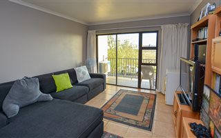 2 Bedroom Apartment in Burgundy Estate