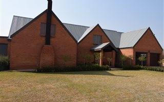 75 ha Farm with House in Vyfhoek