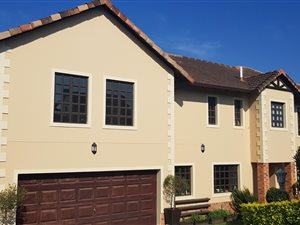 4 Bed Townhouse in Clifton Hill Estate