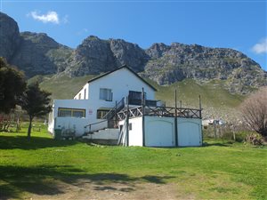 3 Bed House in Bettys Bay