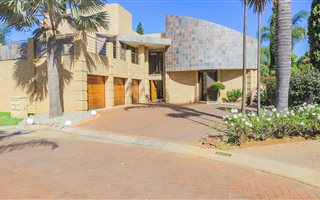 3 Bedroom House in Sunward Park