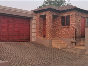 2 Bed House in The Reeds