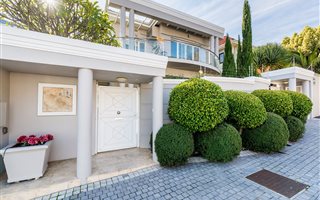 4 Bedroom Apartment in Fresnaye