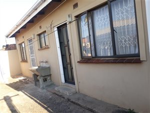 2 Bed House in KwaMashu