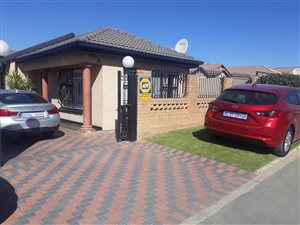 3 Bed House in Ebony Park