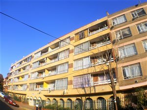 1 Bed Apartment in Yeoville