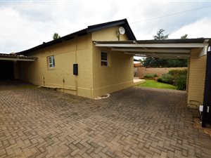 3 Bed House in Dan Pienaarville