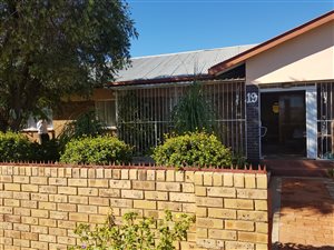 3 Bed House in West End