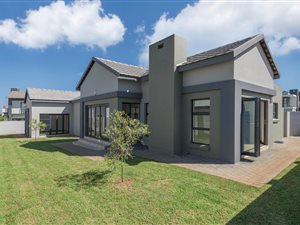 3 Bed House in Midstream Meadows