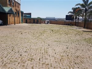 Commercial space in Monavoni