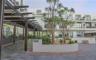 1 Bedroom Apartment in Bloubergstrand