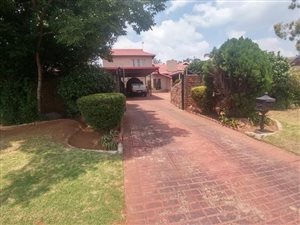 4 Bed House in Verwoerdpark