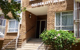 2 Bedroom Apartment in Westdene