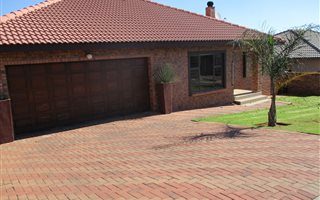 3 Bedroom House in Roberts Estate