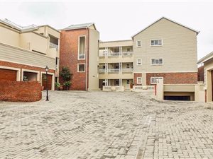 3 Bed Townhouse in Greenstone Hill