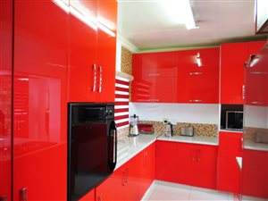 3 Bed House in Brackendowns