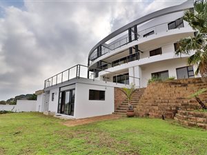 4 Bed House in Plattekloof