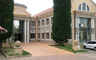 180 m² Office Space in Sunninghill