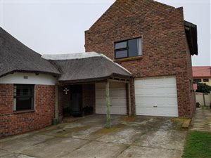 4 Bed House in Gouritsmond