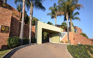 4 Bedroom Cluster in Meyersdal