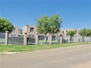 2 Bed Townhouse in Jansen Park