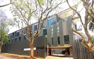 2 Bedroom Duplex in Rosebank