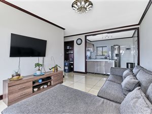 2 Bed Apartment in Fourways