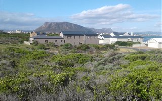 732 m² Land available in Kleinbaai