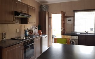 3 Bedroom Apartment in Amanzimtoti