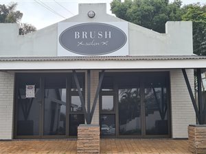 66 m² Retail Space in White River Central