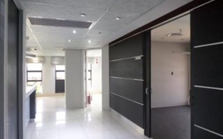 208 m² Office Space in Hurlingham